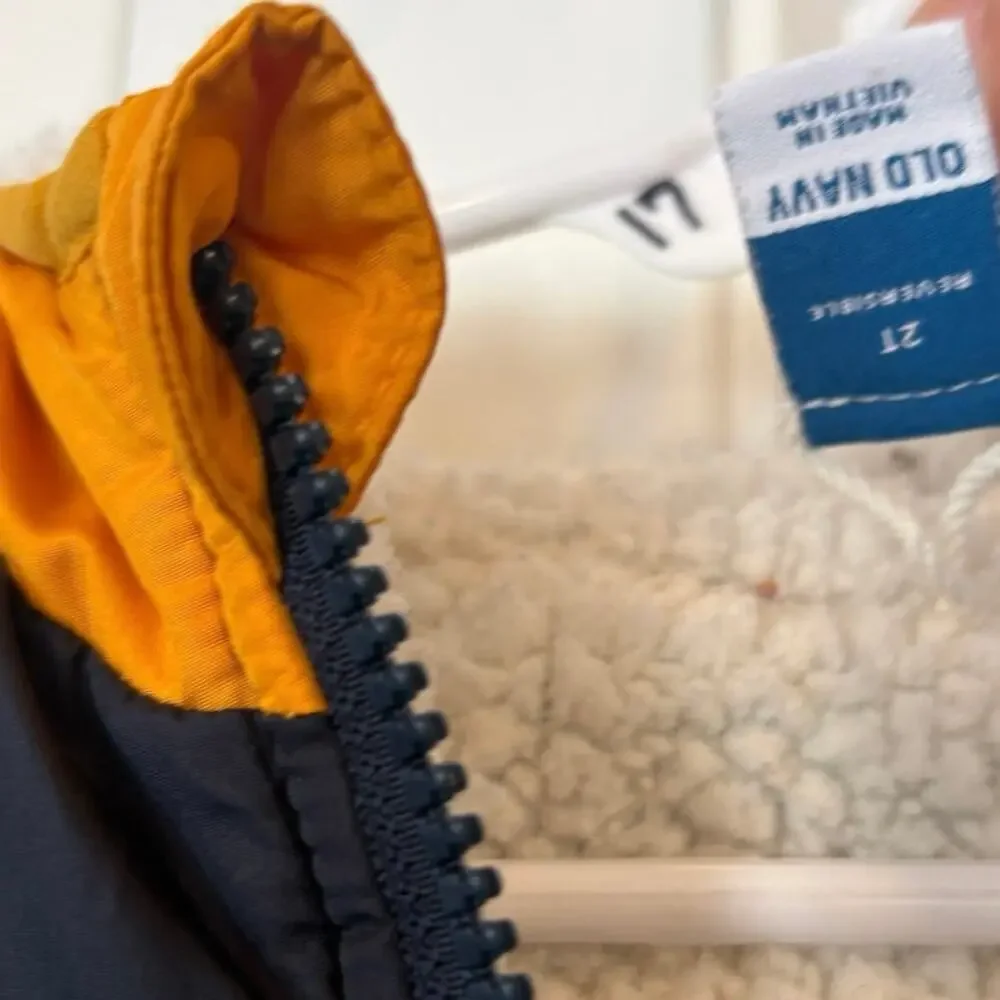 Old Navy Mutli‎ Color Reversible Coat Size 2T